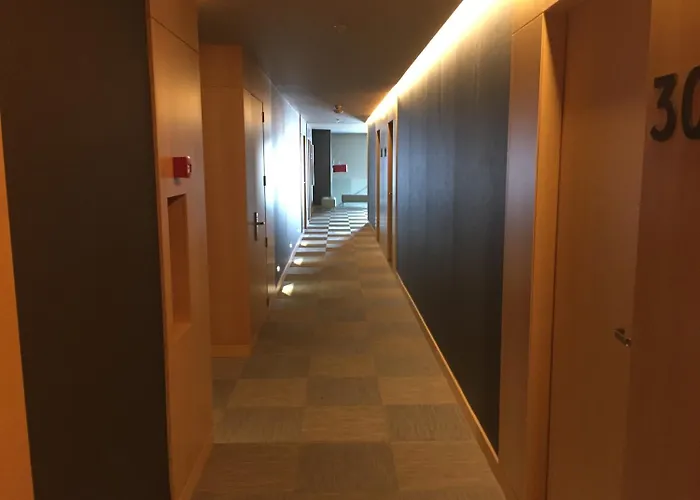 乌尔派酒店 3* 萨瓦德尔